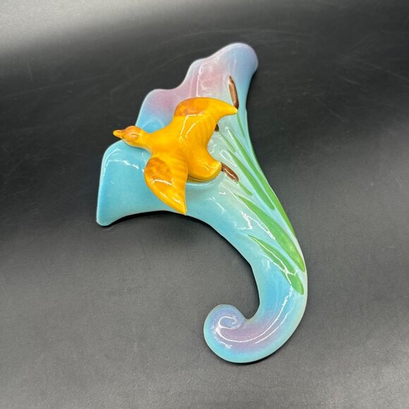 Vintage Wall Pocket Vase Mid Century Decor Flying Duck Blue Yellow Bird USA - Picture 1 of 11